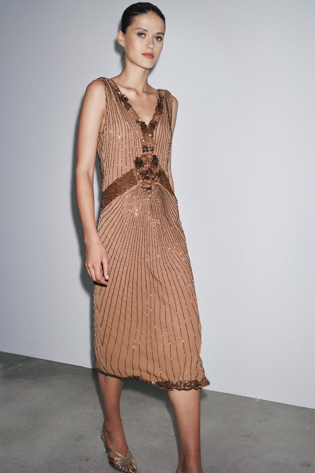 CASANDRA - VESTIDO MIDI BORDADO